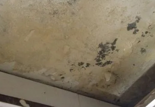 通河阳台漏水维修公司分享下通河卫生间渗水维修需要注意哪些问题。